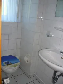 Villetta sul fiume, vicino alla spiaggia, WiFi, TV, 6 posti letto - Image 2