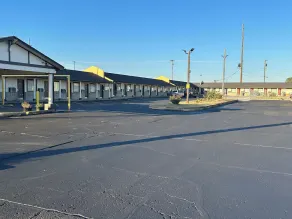 Interstate Inn Express - Image 2
