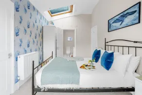Homefield, Luxury 5-Bed Villa in Kingswear, Devon - Image 3