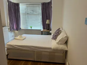 Lovely Rooms London - Image 5