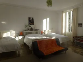 Sex sengs chateau med privat 15 meters pool beliggende på landet med udsigt - Image 5