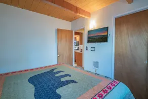 Moonridge Hideaway - À pied de la station de ski! WiFi et cheminée douillette! 2 heures gratuites de location de vélo / kayak! - Image 5