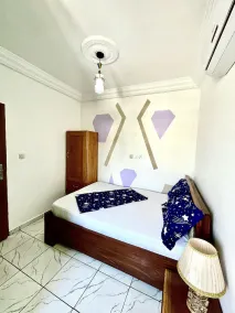 1 Bed Studio Sleeps 2 - Secure Parking, Central - Image 4