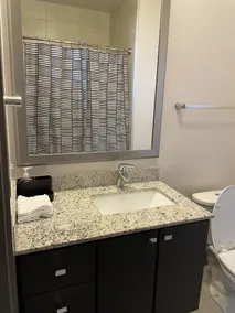 BEAUTIFUL LUXURY APARTMENT IN ROCKVILLE MD! - Image 3