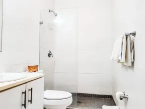 Arecibo Hotel 2105 - Image 2
