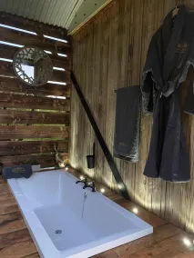 Loki Shepherds hut [ Graig Escapes ] - Image 3