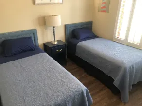 Spacious & comfortable Home, water access near Beach, restaurants & Hampton Univ - Image 5