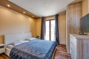 Apartment M- Panoramic View - Image 5