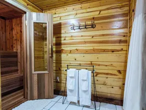 AlpenView | Snowline Cabin, Sauna & Hot Tub, Mt. Baker Ski Are - Image 4