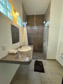 Great Location close to the beach - Image 3