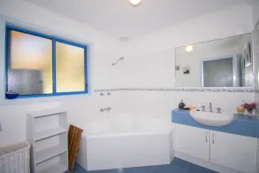 A two-storey house with sweeping views of Bass Strait and  the North Arm. - Image 3
