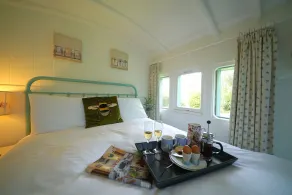 Charming Seaside Home, Full of Character (Old railway carriages) Pet Friendly, - Image 4