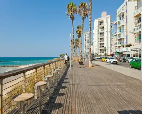 3BR Beachfront Apt w Amazing Sea View l Mamad - Image 4