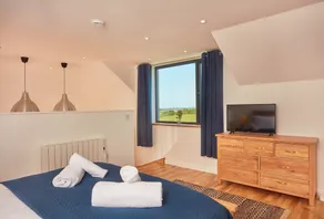 Contemporary barn conversion; only a 10 minute drive to the coast - Image 5