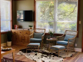 NEW!!<br>The Potters Cottage minutes from 1-49 and 1-10. - Image 2