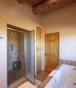 Adobe Villa with 360º Views and entrance to Carson National Forest. - Image 4