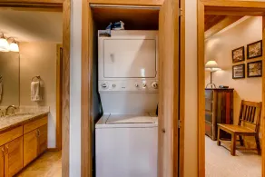 Unique & Modern 3 BR 2BA Condo- Ski-in Ski-out - Image 2