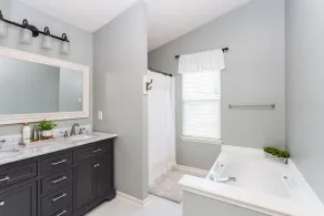 Westfield Gem! 7 Mins to Grand Park + Movie Room! - Image 2