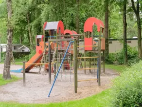 chalet in the woods with pool - Image 3