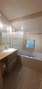 12-personershus med pool, täckt terrass, grill, butiker i närheten - Image 4