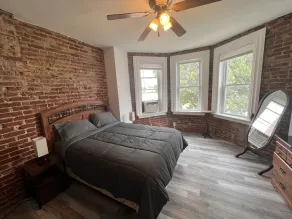 Vibrant 2 bedroom Home by the Hill - Image 4