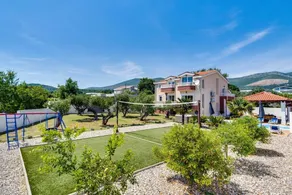Villa Novi - Five Bedroom Villa, Sleeps 12 - Image 2