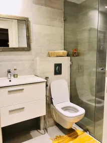 Stylish, winter-ready apartment near all the amenities! - Image 4