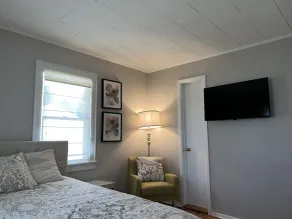 Cottage by Cedar Beach - Image 4