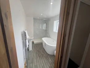 Blyton 2-bed Cottage, Parking, 30m to Lincoln - Image 3
