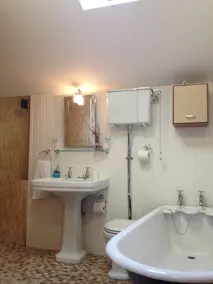Stylish self catering up to four people in Kings Park central Stirling - Image 3
