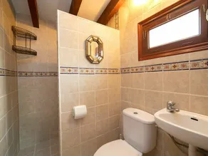 Beautiful private villa for 8 people with private pool, hot tub, WIFI, A/C, TV and patio - Image 2