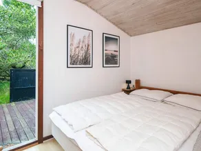 Chic Holiday Home in Jutland With Sea Nearby - Image 4