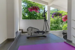 Villa Zara with 32 sqm heated Pool, Jacuzzi, Billiard, Tennis table, 8pax - Image 2