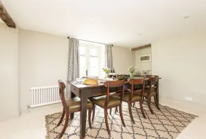 Manor Farmhouse - Image 5