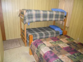 Little Cabin on the River - Escanaba River - LCotR - Pet Friendly - Image 2