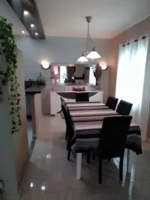 Villa with private pool surrounded by nature - Image 4