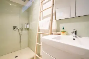 Tootgarook Spa Getaway! - Image 3
