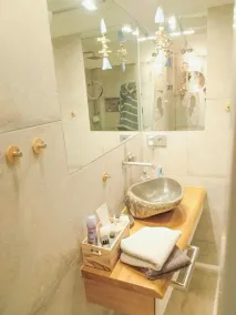 encantador dormitorio 3 Rustico en zona tranquila y soleada, con hermosa vista al lago - Image 3
