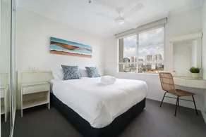 Harbourside 49 in North Sydney - Image 3