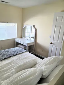 Beautiful cottage for the professional working out of town  - Image 3