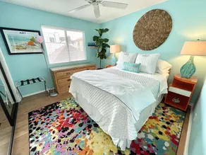 2 HOUSES FROM THE BEACH!! +Onsite Parking - Image 5