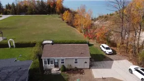 Amazing Lakeview-Cozy Cottage- Private Beach Access Sleeps 6 - Image 5