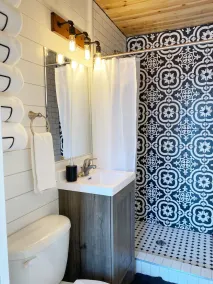 Renovated lake cabin with swimming pool + resort amenities! - Image 5