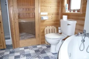 Spacious cottage with sauna looking out on astonishing grasslands - Image 3