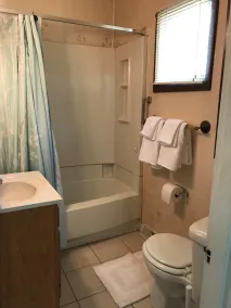 Varför bo på ett hotell när du kan bo i en vackert inredd lägenhet? - Image 2