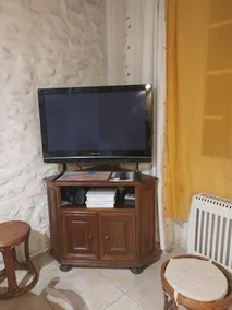 BEAUTIFUL HOUSE near the ARENES - Image 2