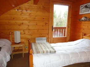 Chalet 3 Chambres 8 Pers, 800m Pistes, Parking Couvert, Poêle à Bois, Quartier Calme - FR-1-572-224 - Image 4