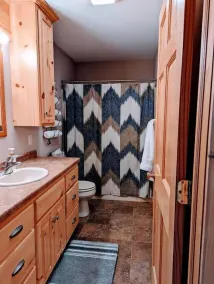 Spacious Cabin in the woods on Island Lake - Image 4