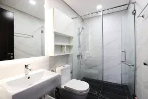 Super New & Modern Apartment - 2 min from the West Lake - Image 2