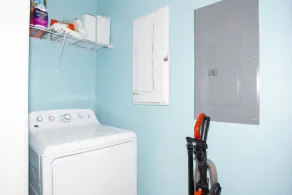 Merveilleux appartement convivial et familial avec piscine, internet haut débit et jardin | Vue lac - Image 2